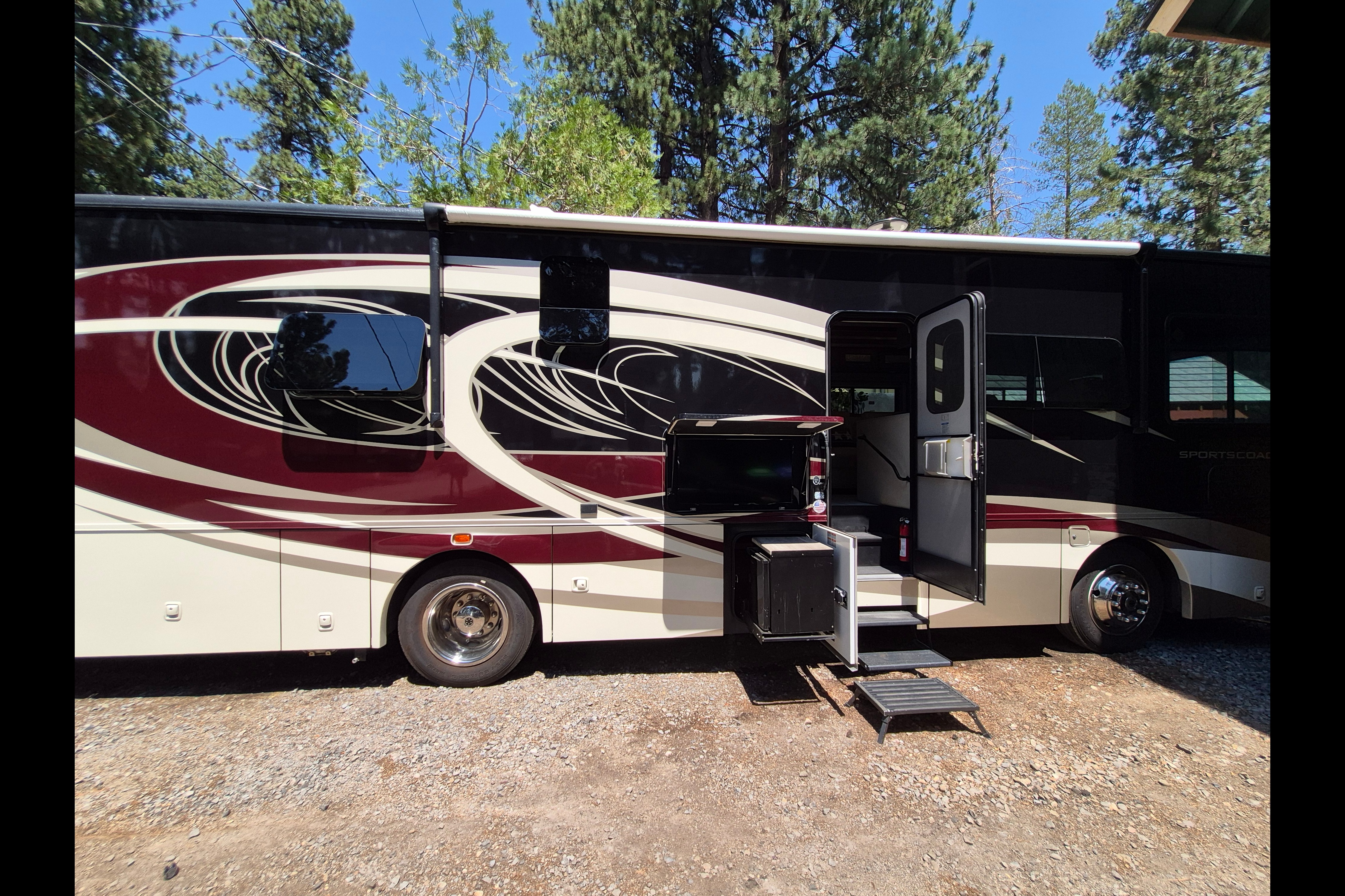 jim's Coachman sportscoach 339ds Class A