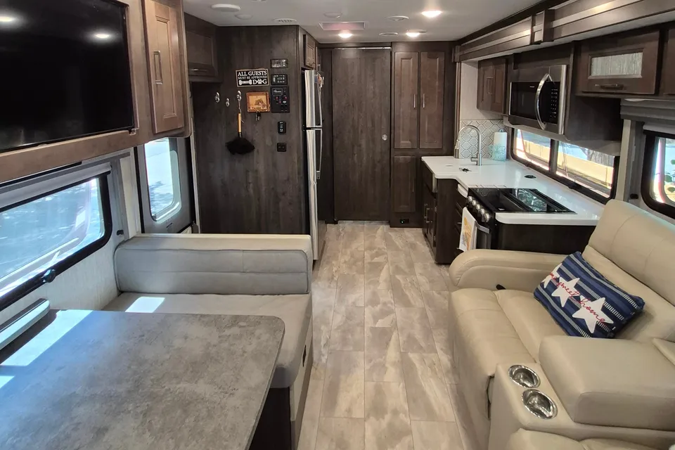 jim's Coachman sportscoach 339ds Class A