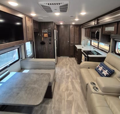 jim's Coachman sportscoach 339ds Class A