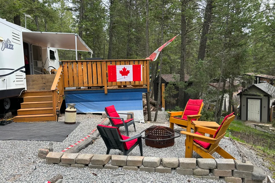 Lets Camp RV Rentals. Donald's RV Cottage