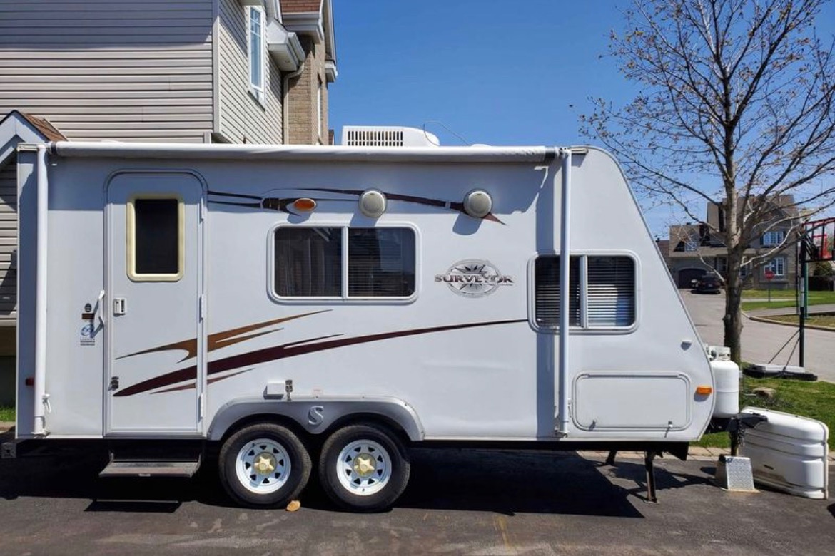 Alexander's & Marie-Claire’s Forest River Surveyor SV306 Travel Trailer