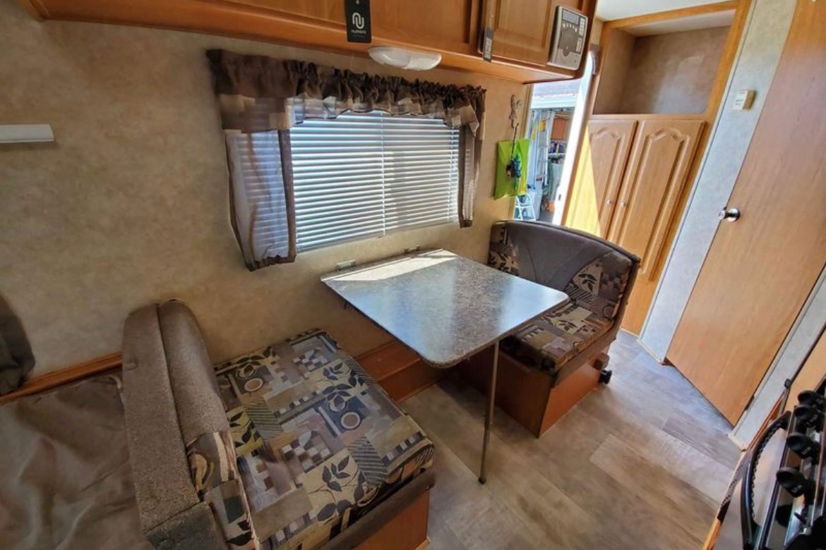 Alexander's & Marie-Claire’s Forest River Surveyor SV306 Travel Trailer