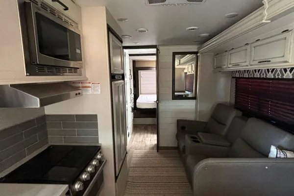 Best Entegra Coach Odyssey 30z Farmhouse Class C