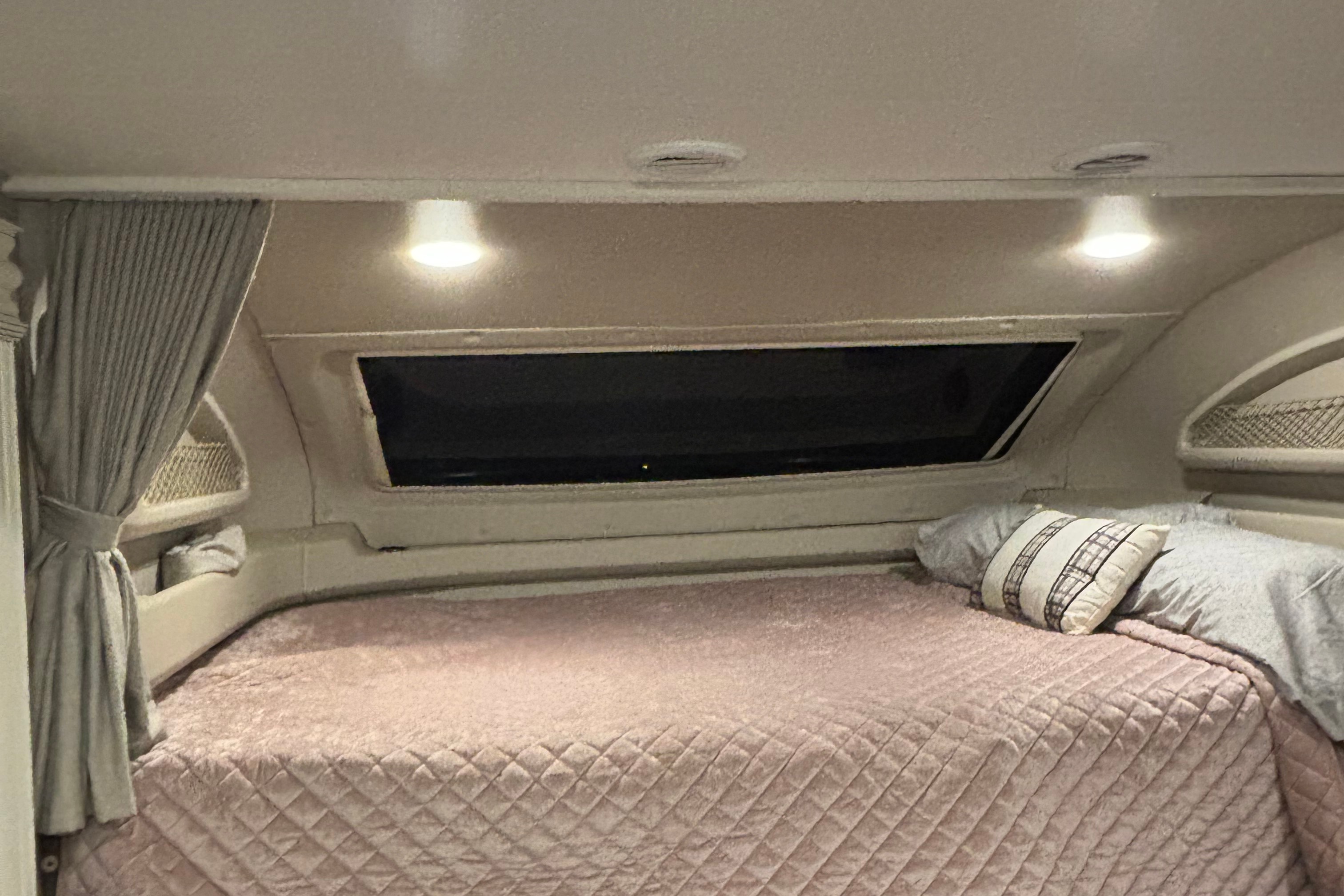 Best Entegra Coach Odyssey 30z Farmhouse Class C