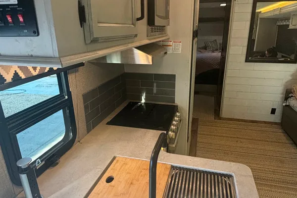 Best Entegra Coach Odyssey 30z Farmhouse Class C