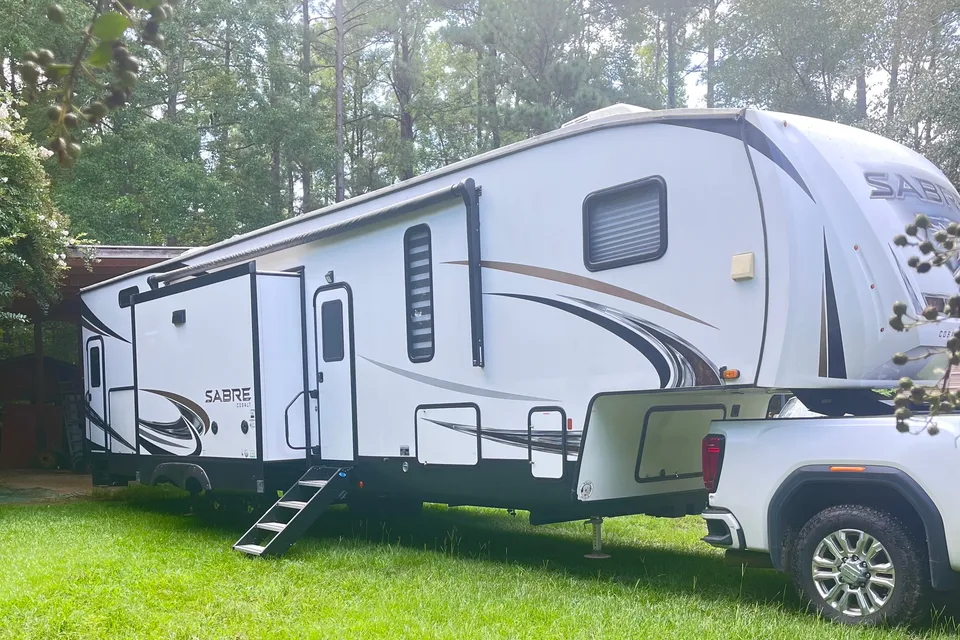 Johnson’s Forest River Saber 38DBQ 5th Wheel