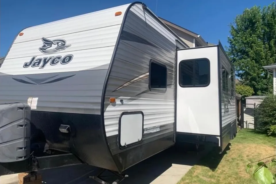 Breanna's Jayco 26bhs Travel Trailer