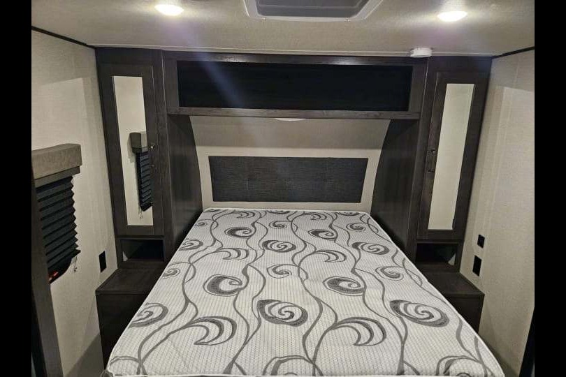 Happy Camper RV- 2022 Grand Design Transcend Xplor | Cozy & Clean, Sleeps 4
