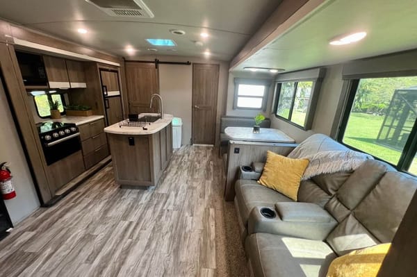 Trevor's Grand Design Imagine Travel Trailer