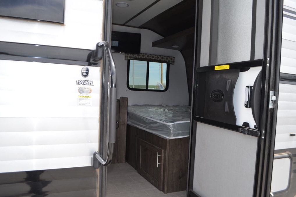 [64] Stress Free RVs - Modern Bunk (SUV Towable)