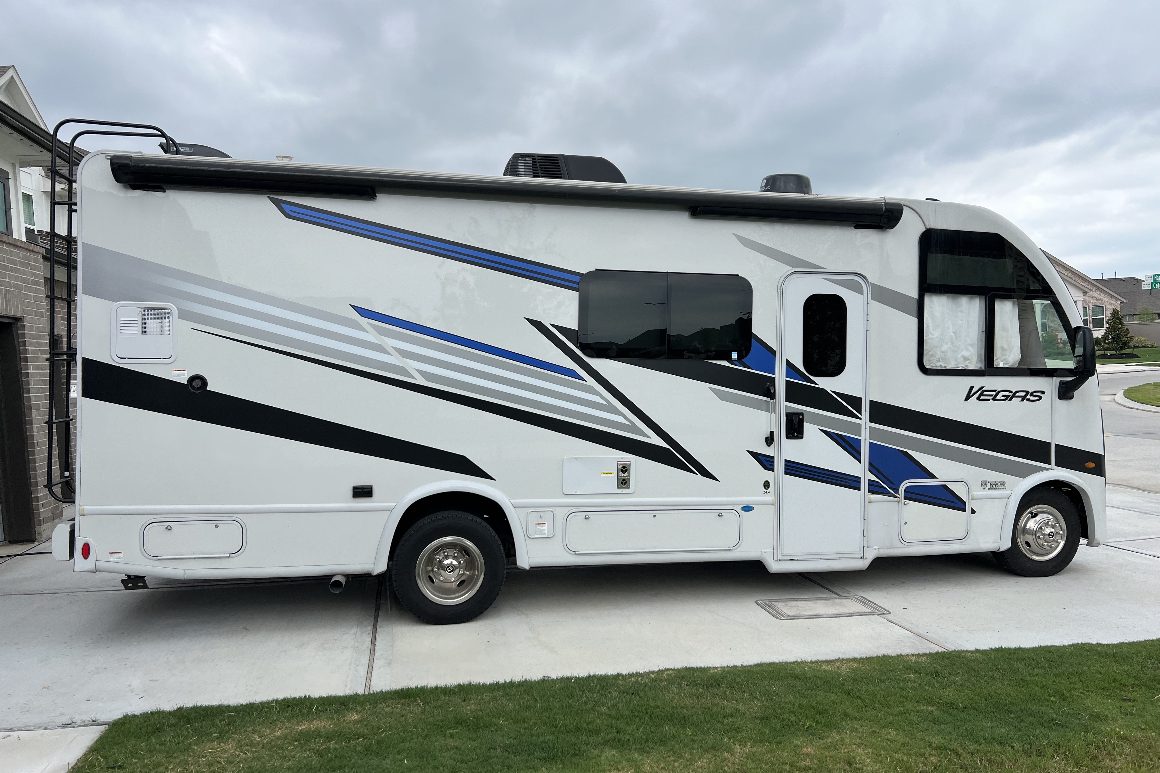 Joseph's Thor Motor Coach Vegas 24.4 Class A