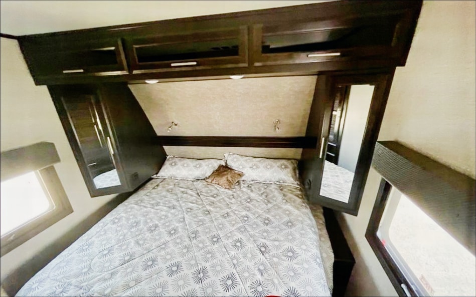 Jaimie's Jayco Eagle Paradise 