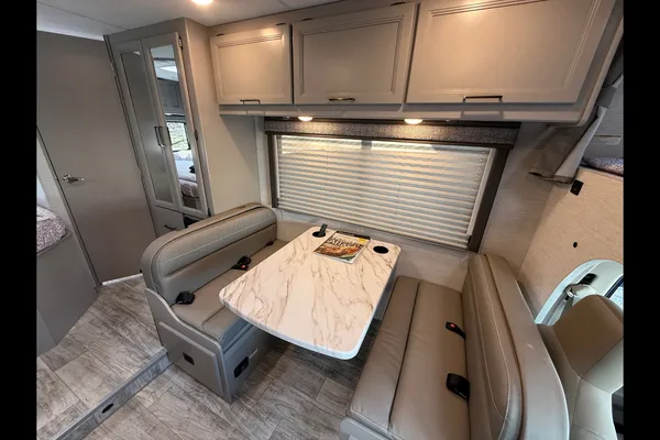 Brand new 2026 Thor Chateau 24ft. with free private shuttle -Luis