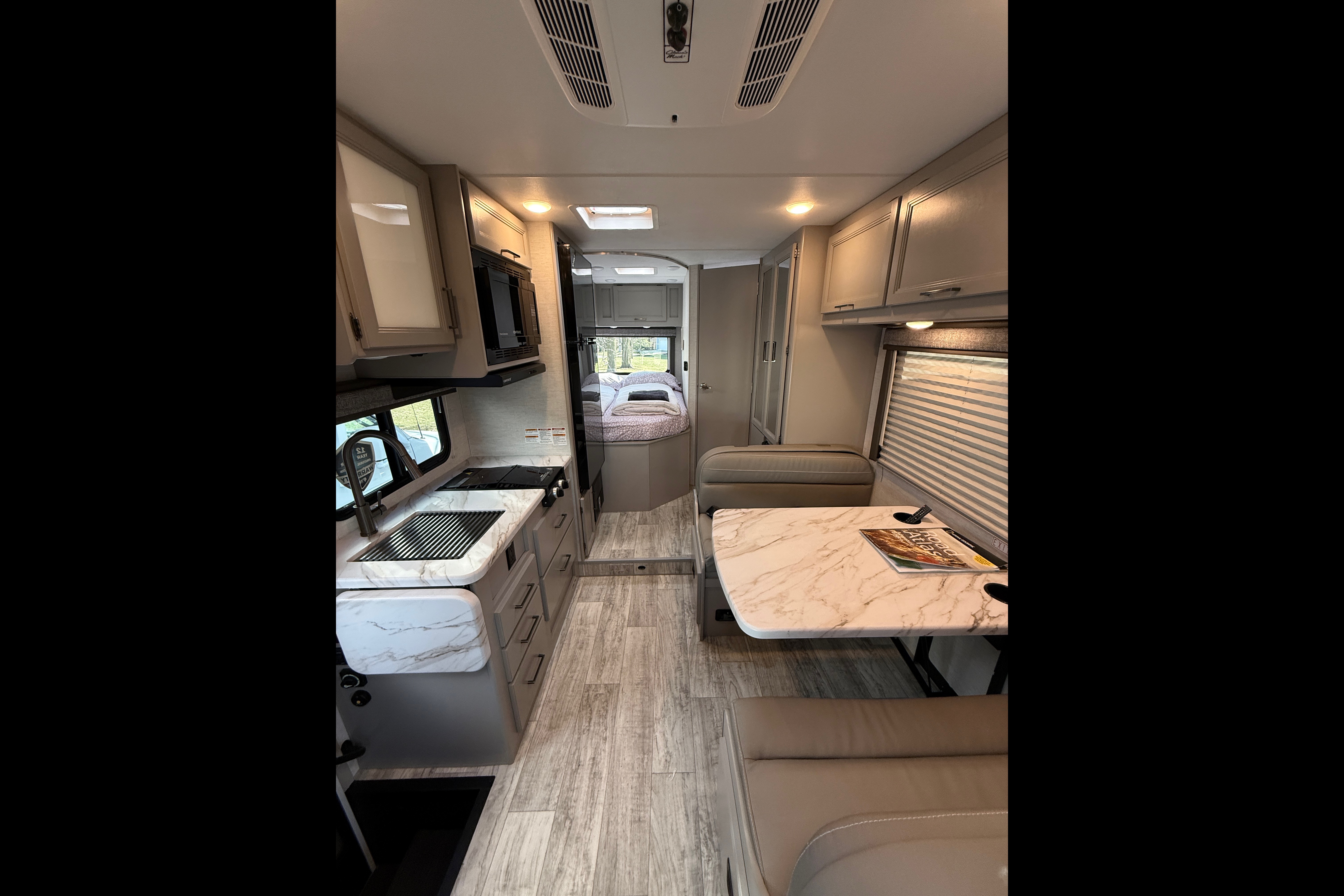 Brand new 2026 Thor Chateau 24ft. with free private shuttle -Luis
