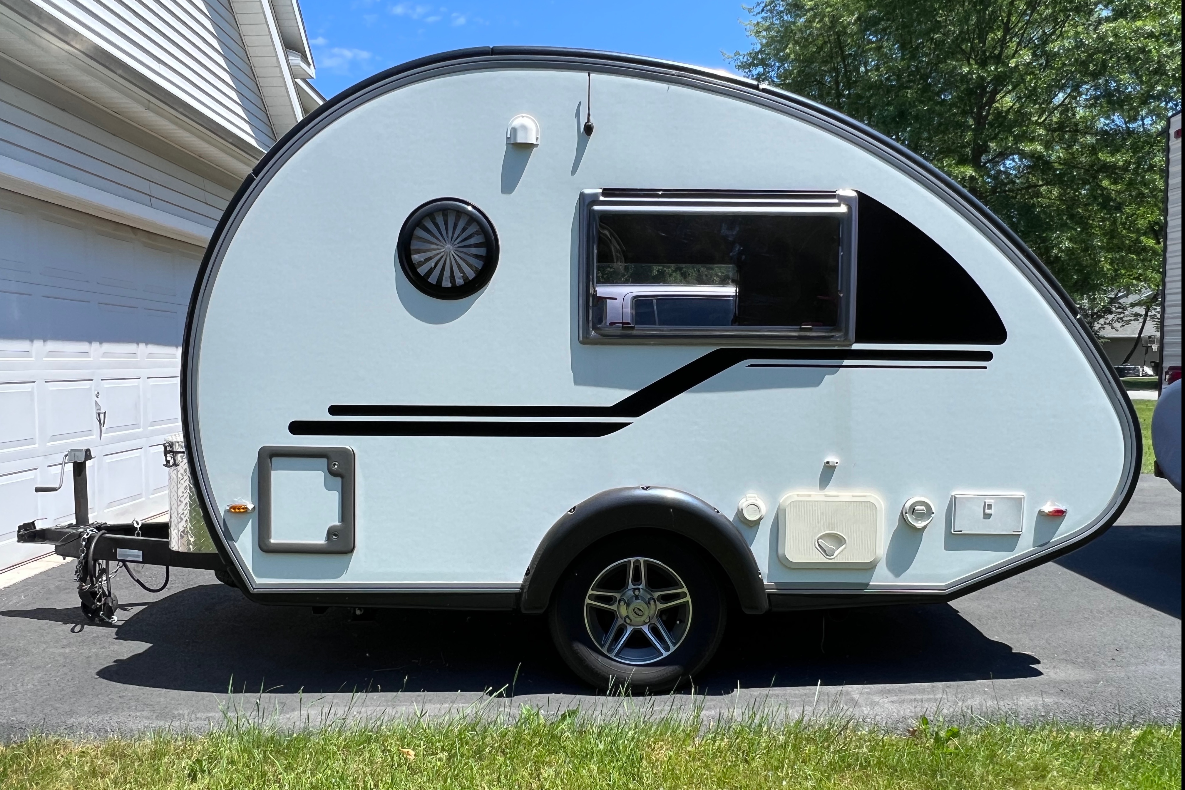 Ron & Joanne’s nuCamp Tab 320 Travel Trailer
