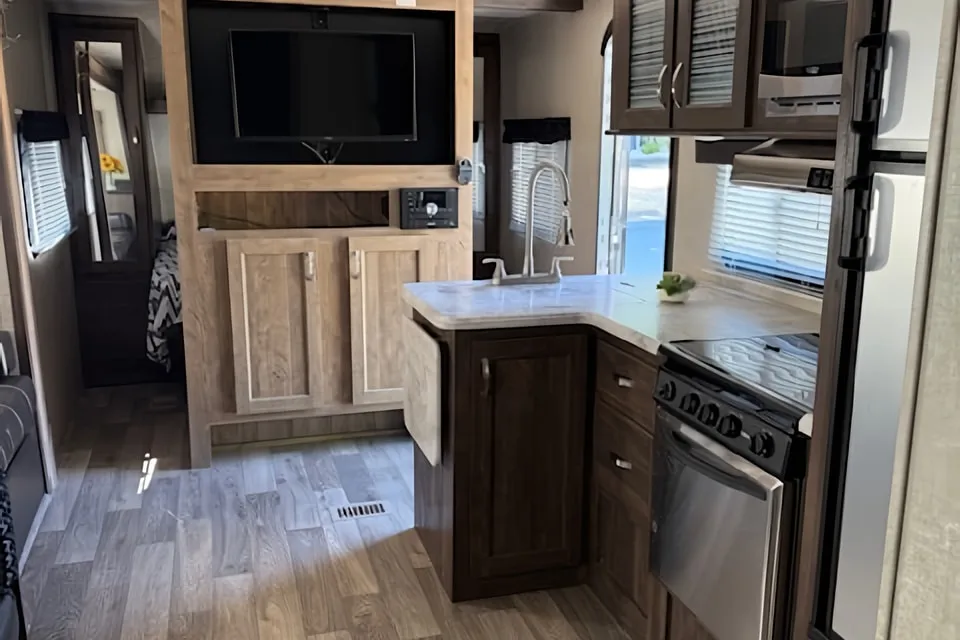 10-person family fun in the Spahn-Hernandez Forest River Island Vibe