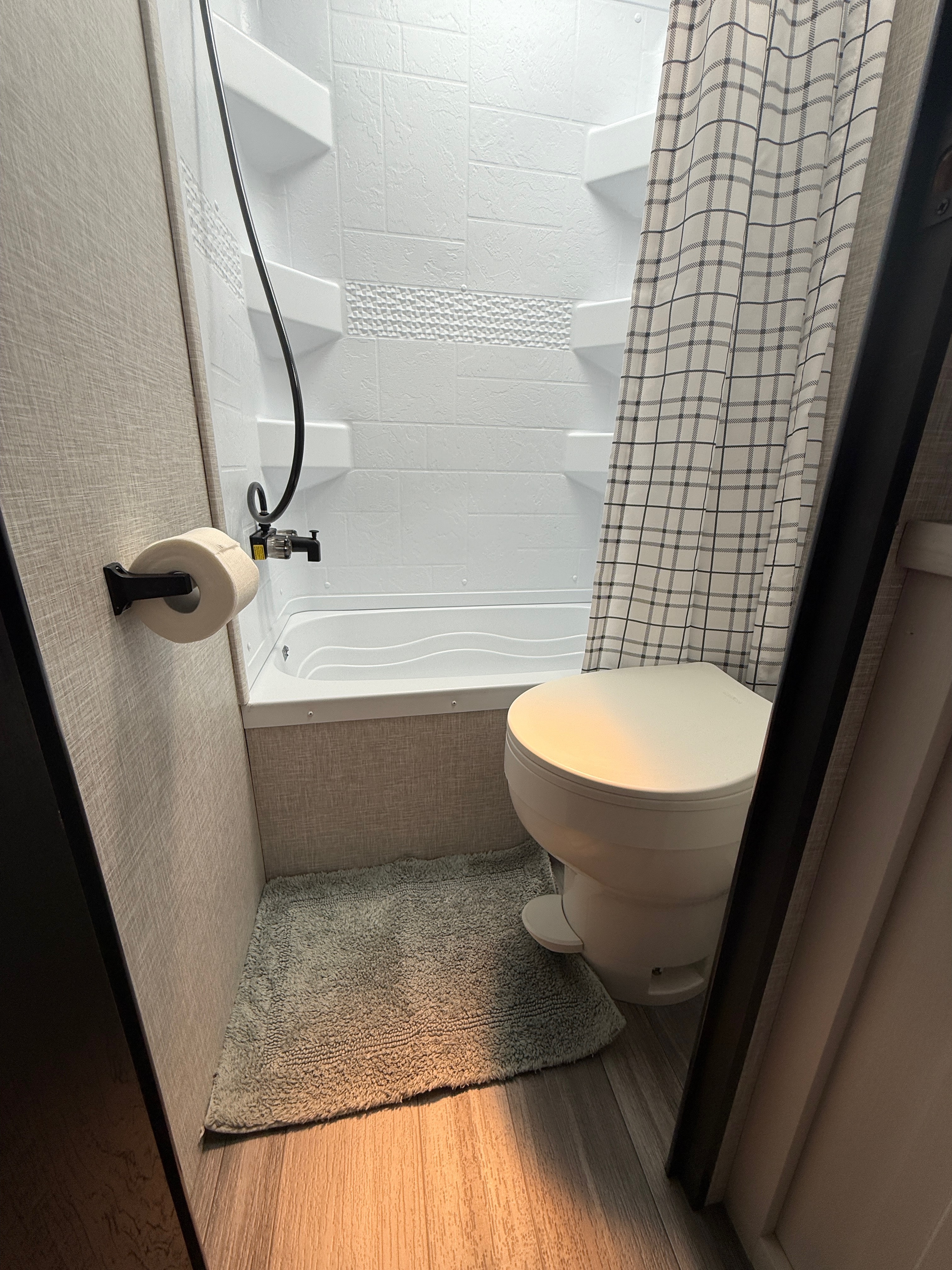 New Farmhouse Jayco Flight SLX Travel Trailer