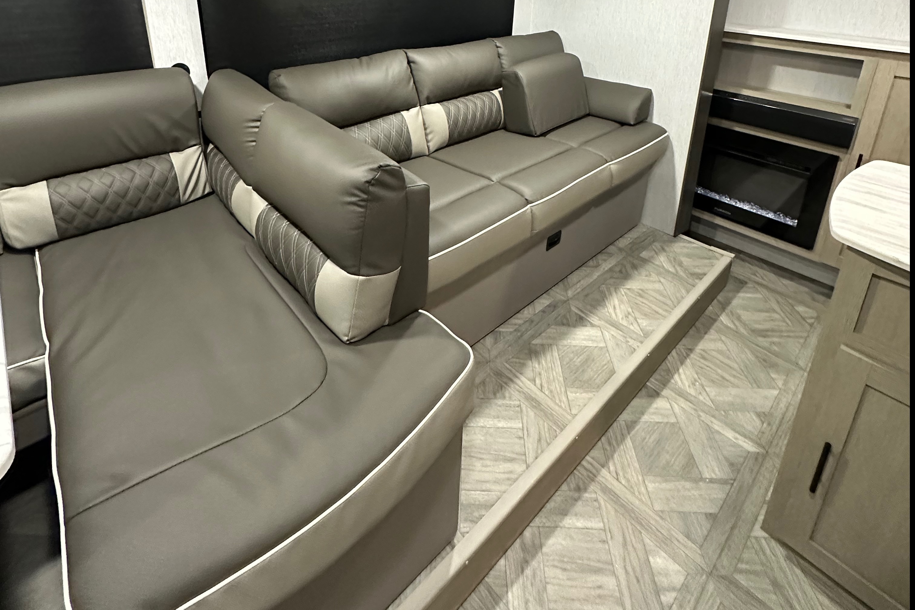 Ismael's Forest River Salem cruise lite Travel Trailer