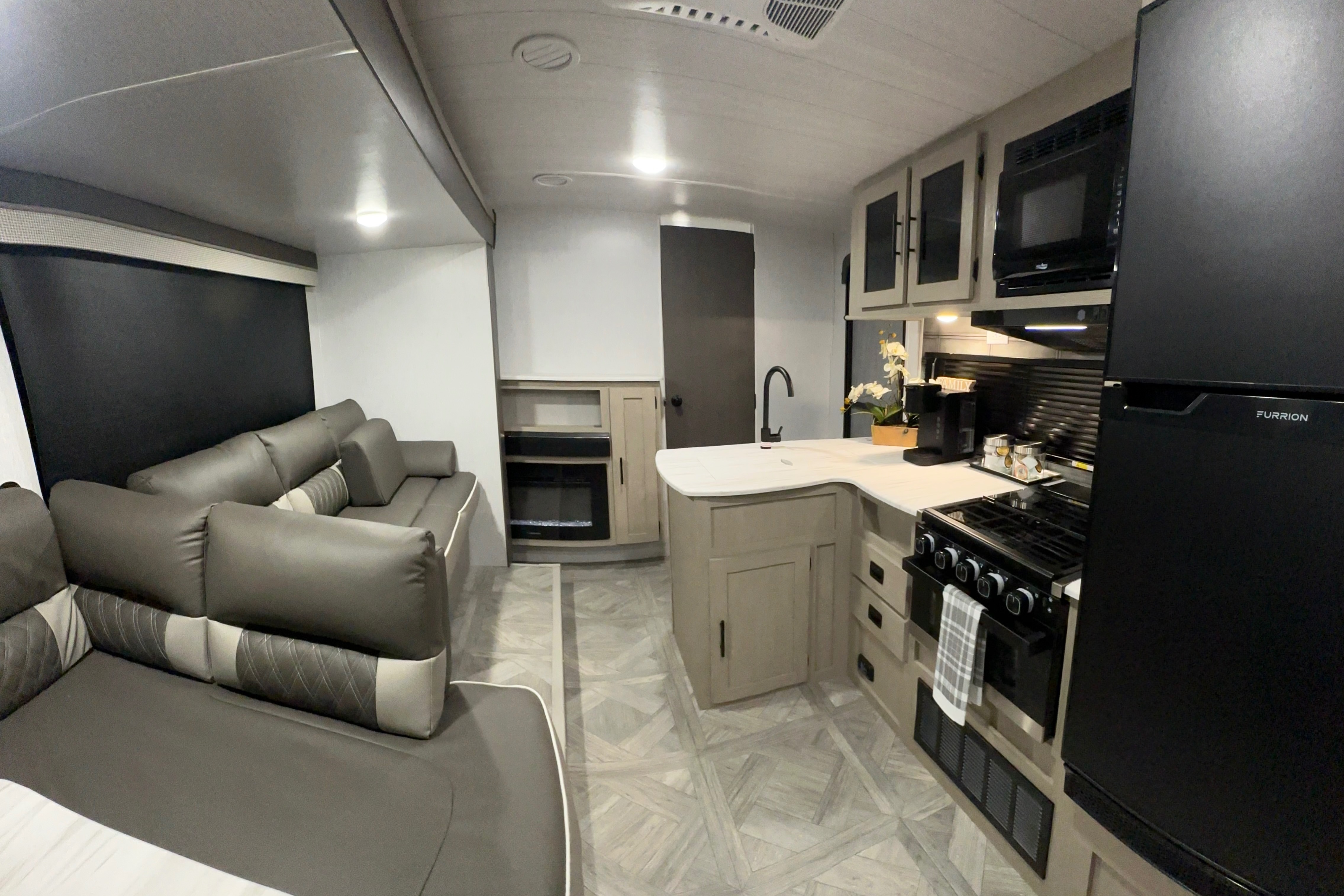 Ismael's Forest River Salem cruise lite Travel Trailer