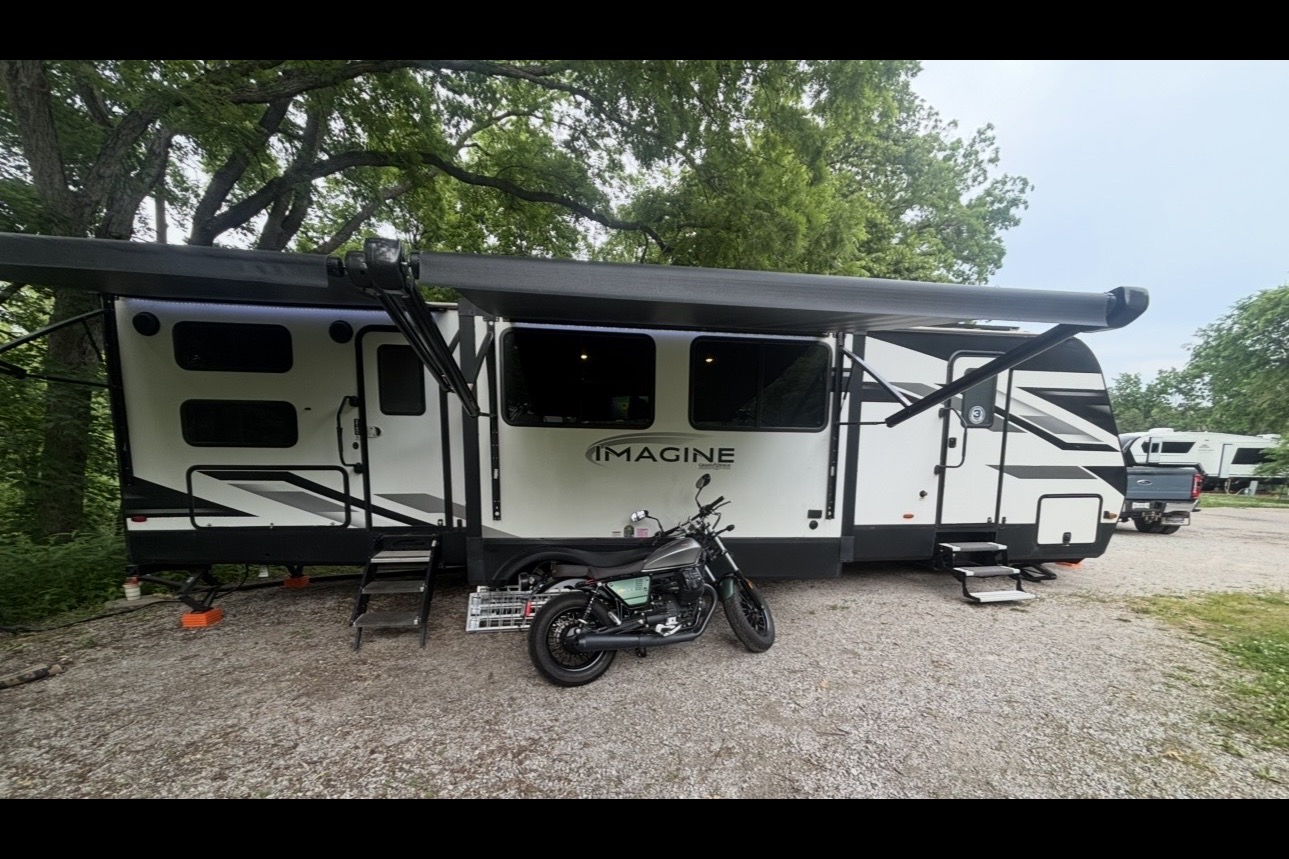 Grand Design Imagine 3210BH Sleeps 7!