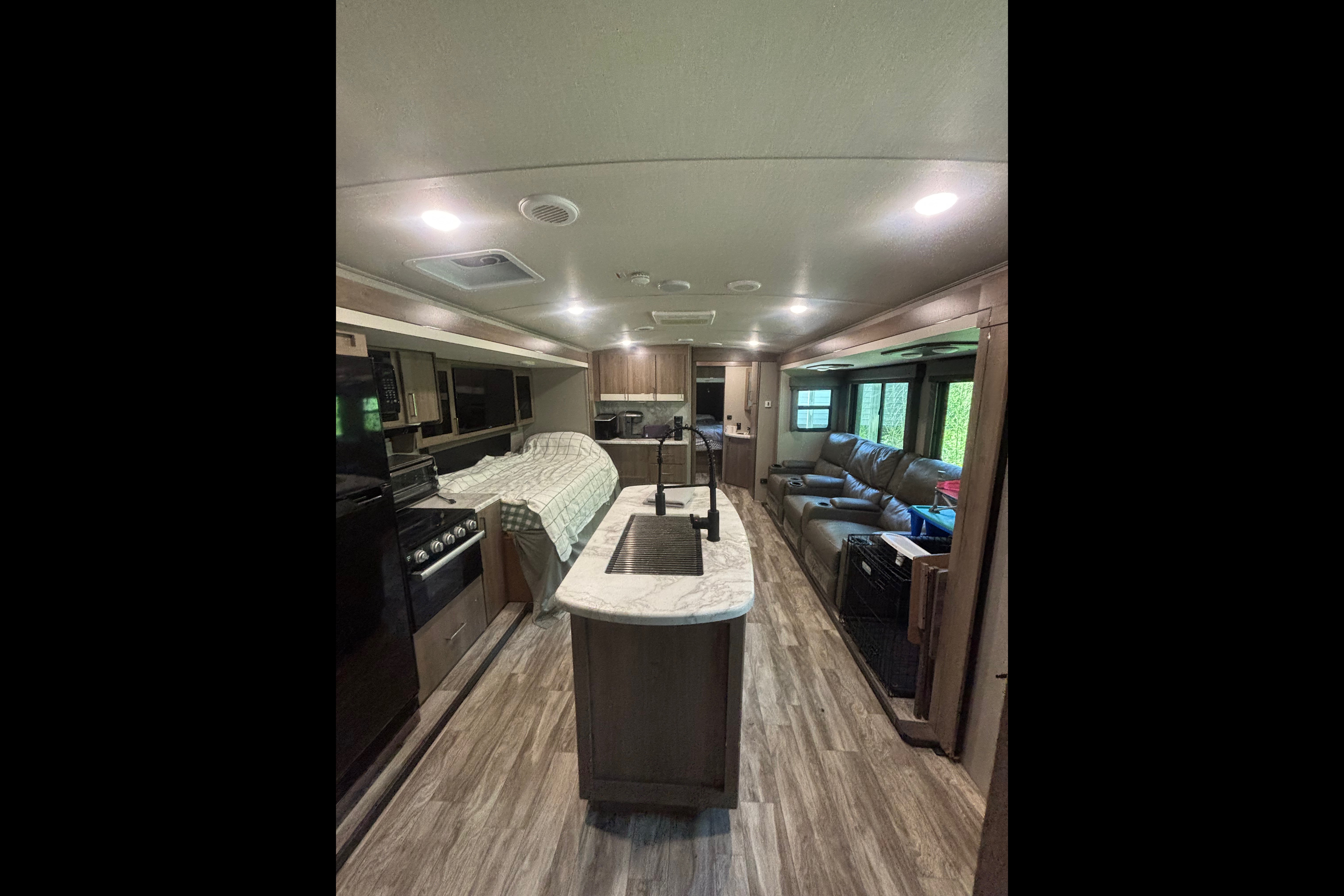 Grand Design Imagine 3210BH Sleeps 7!