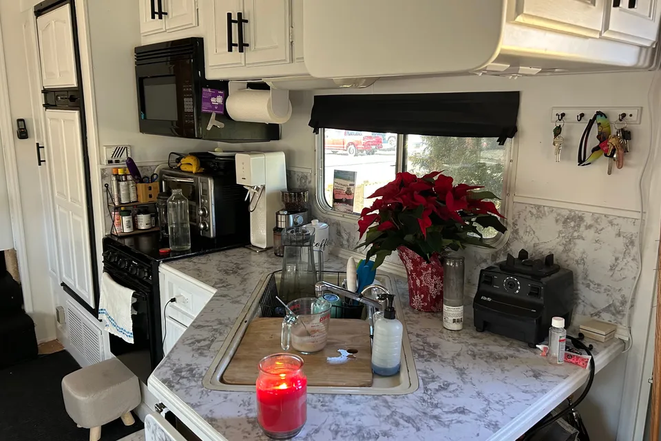 RaeRae’s Keystone Everest Fifth Wheel