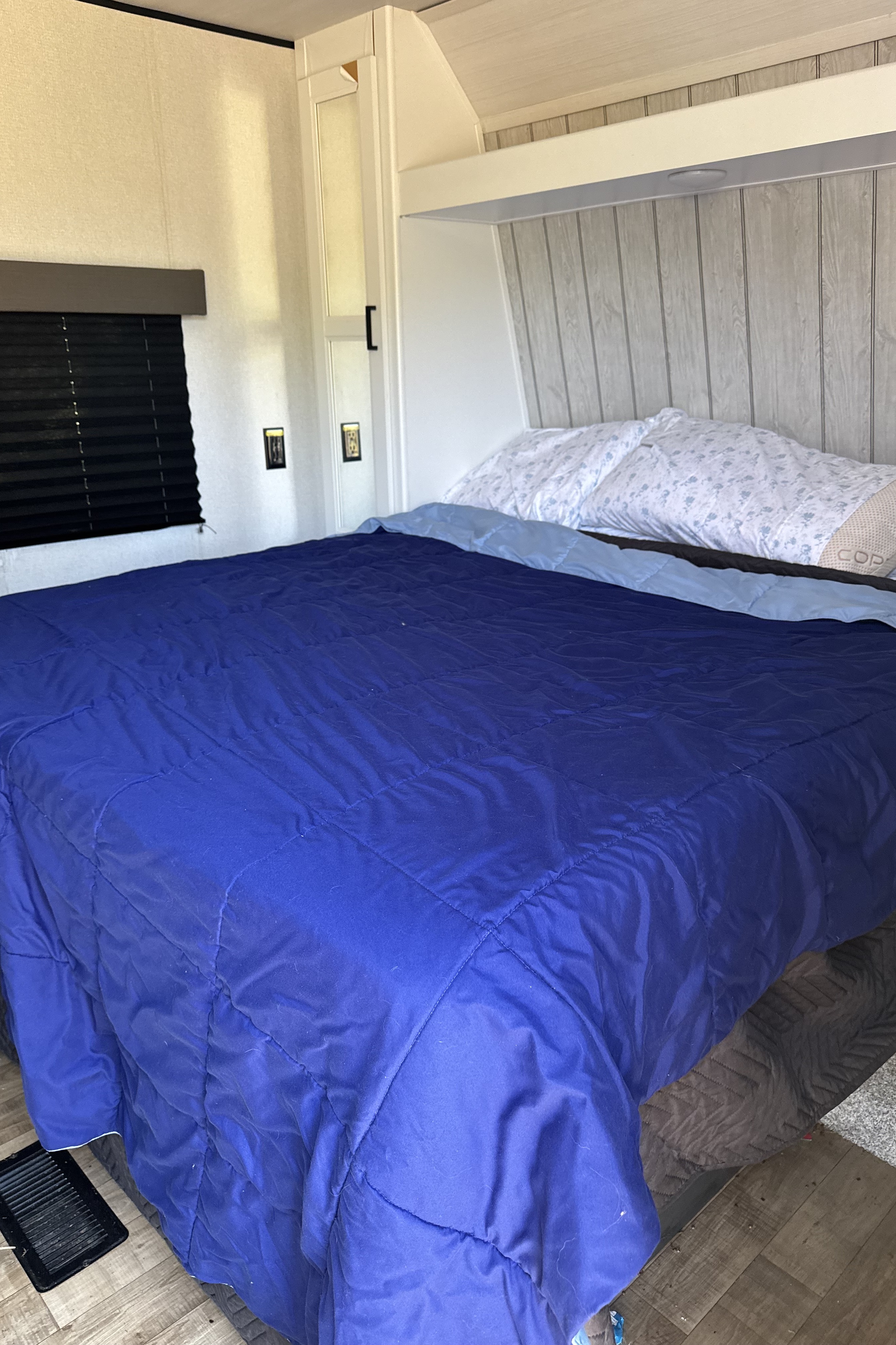 Zuleyma's Keystone Hideout 202RD Travel Trailer