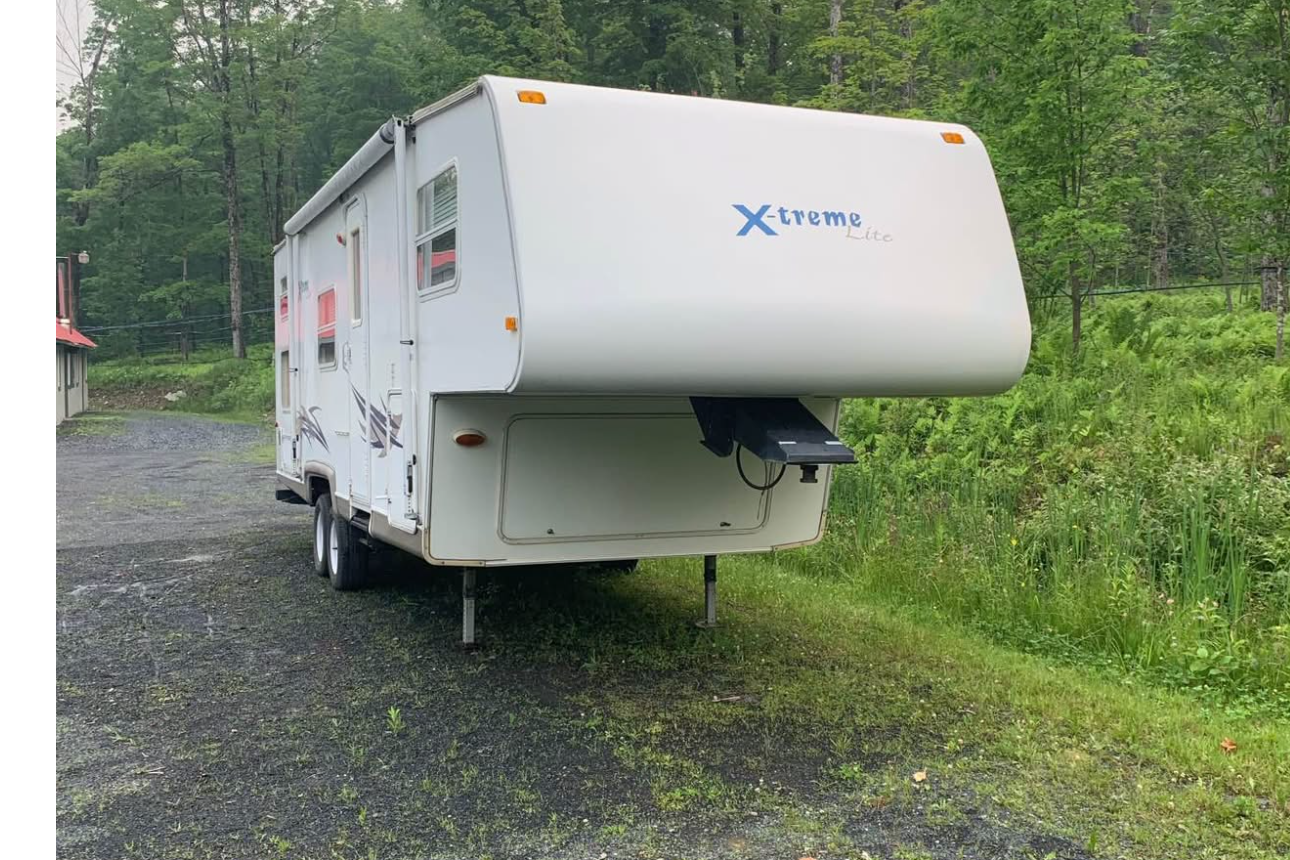 David's Extreme lite 27 feet Fifth Wheel