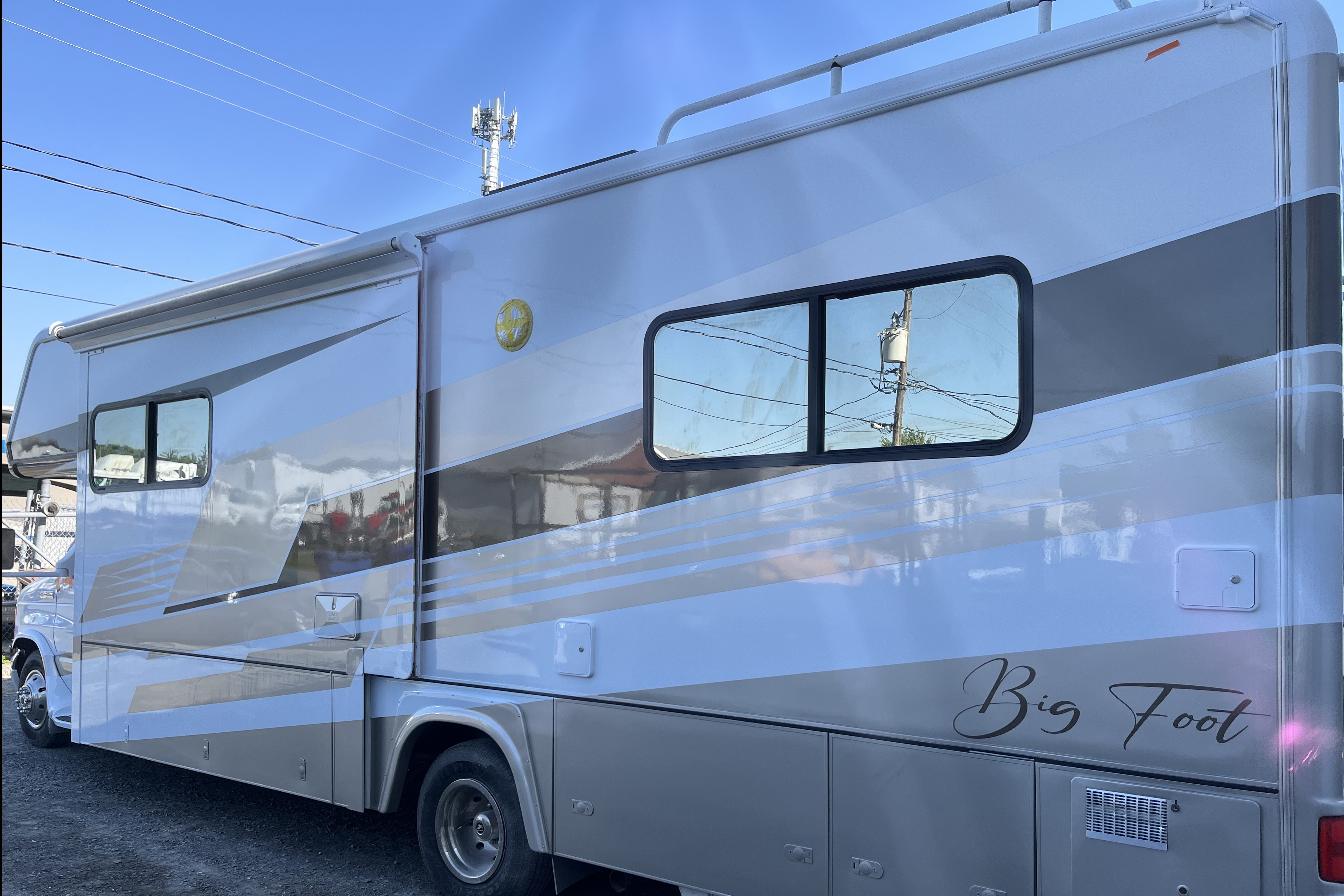 Bigfoot RV 30MH2 Classe C