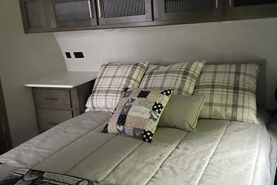 Ashley's Forest River Rockwood Ultra Lite Fifth Wheel