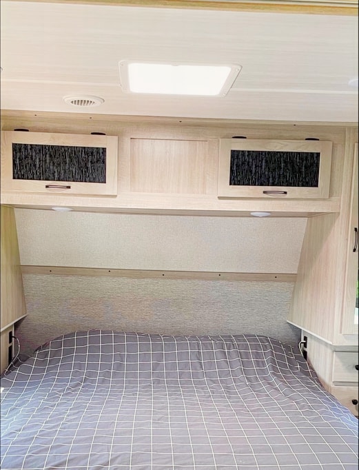 Family Adventurer! 2022- Alta 3150KBH Travel Trailer