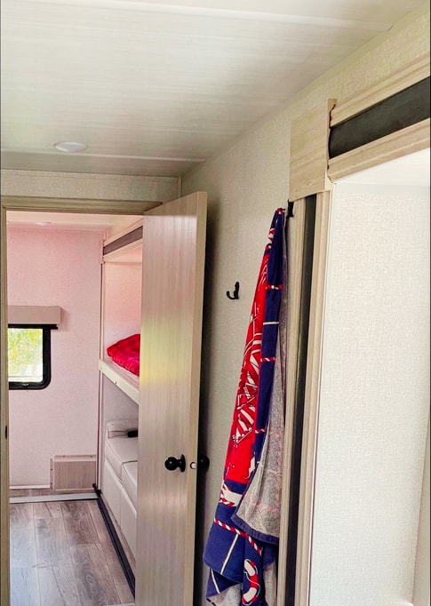 Family Adventurer! 2022- Alta 3150KBH Travel Trailer