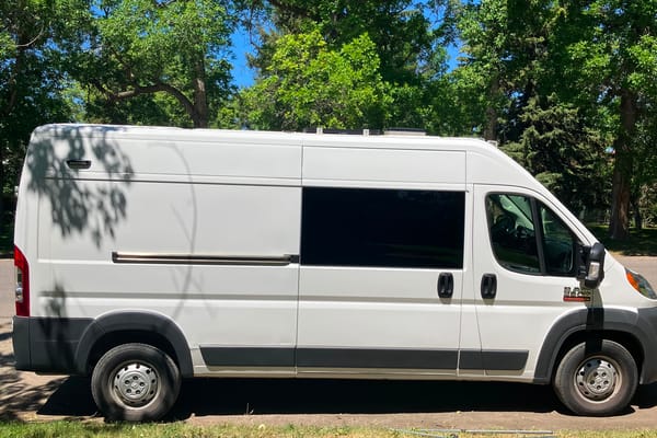 Campervan North America Sportsmobile Bunkhouse Campervan