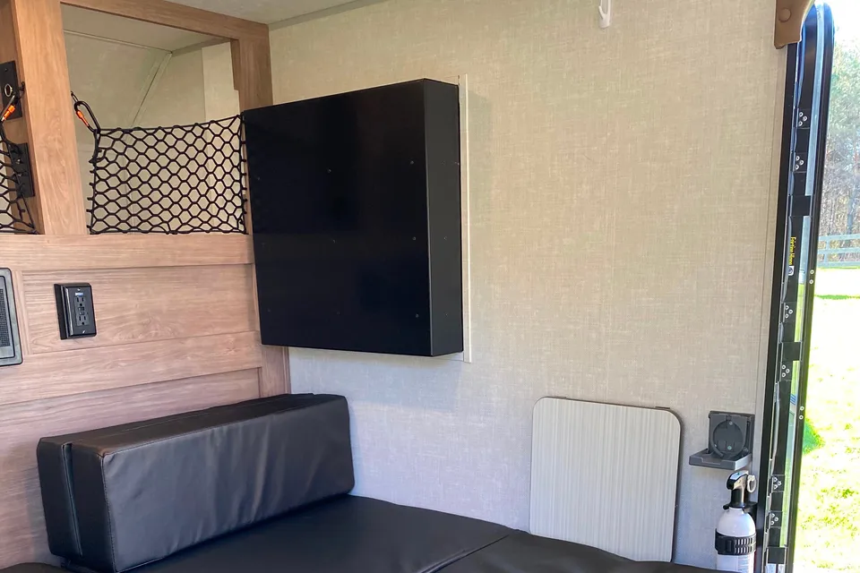 Adventure Trailer NoBo 10.5