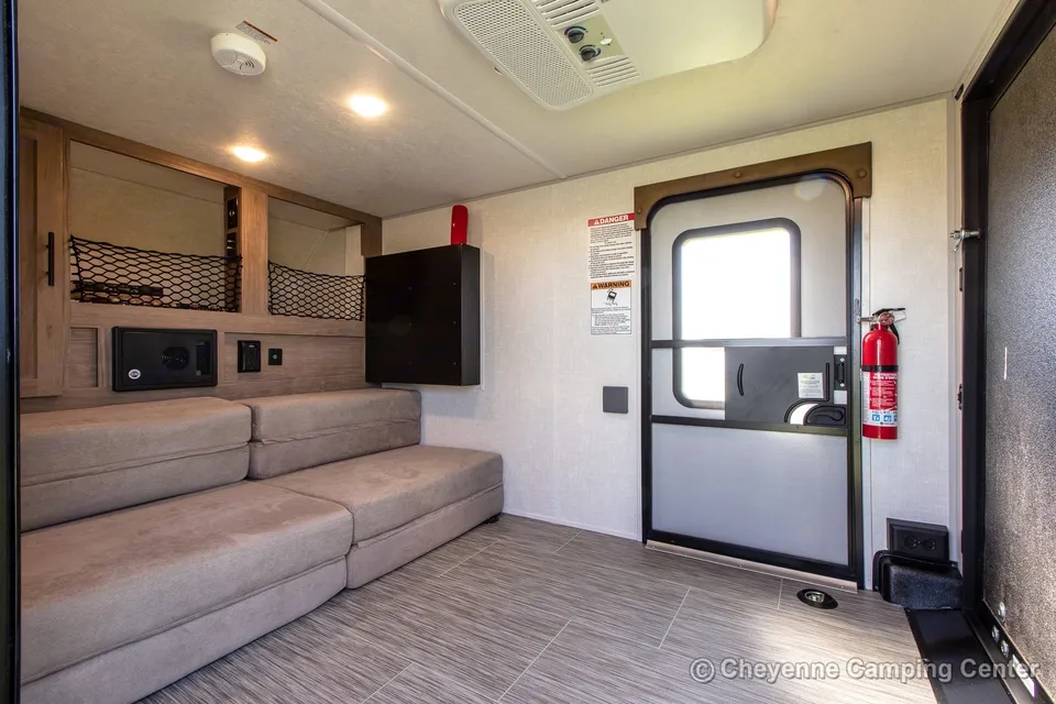 Adventure Trailer NoBo 10.5