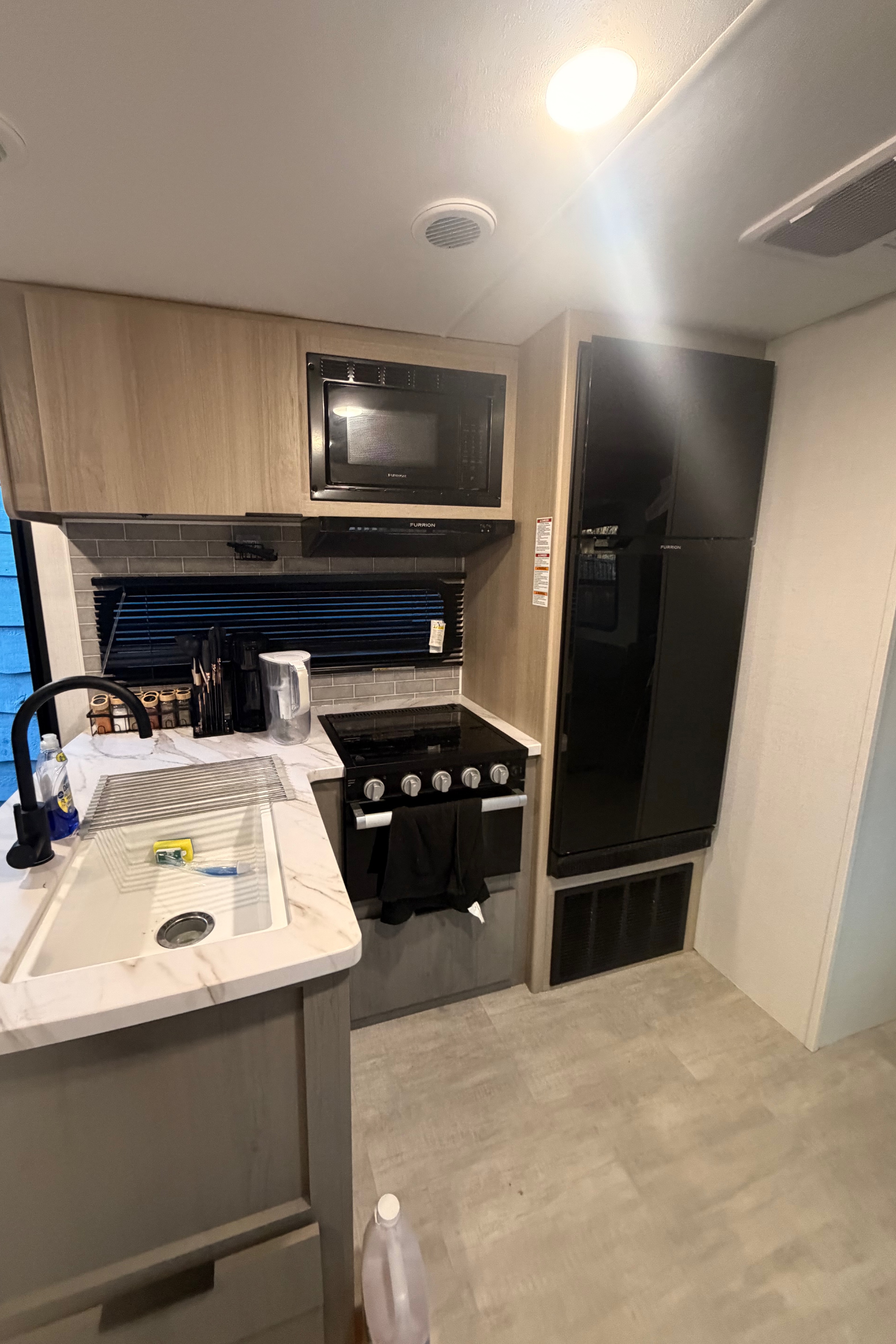 Olivia's Dutchmen Colorado 280BCH Travel Trailer
