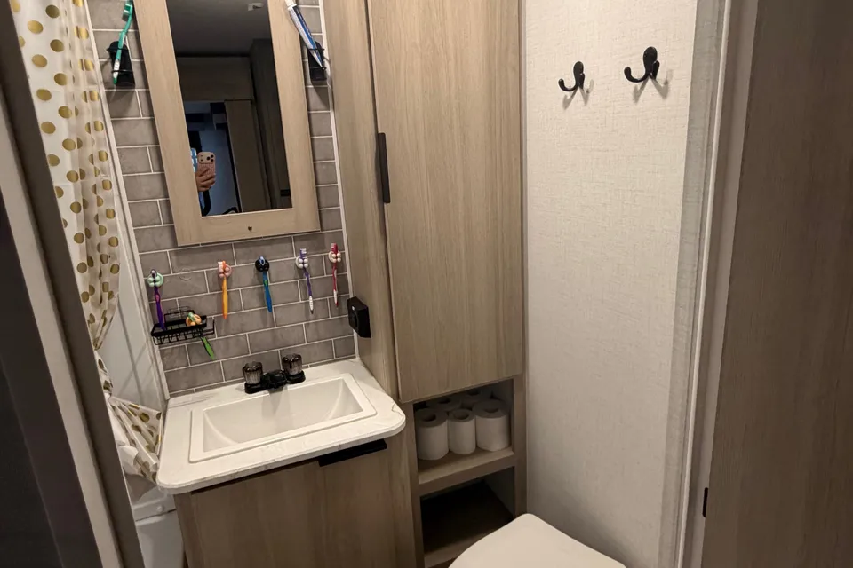 Olivia's Dutchmen Colorado 280BCH Travel Trailer