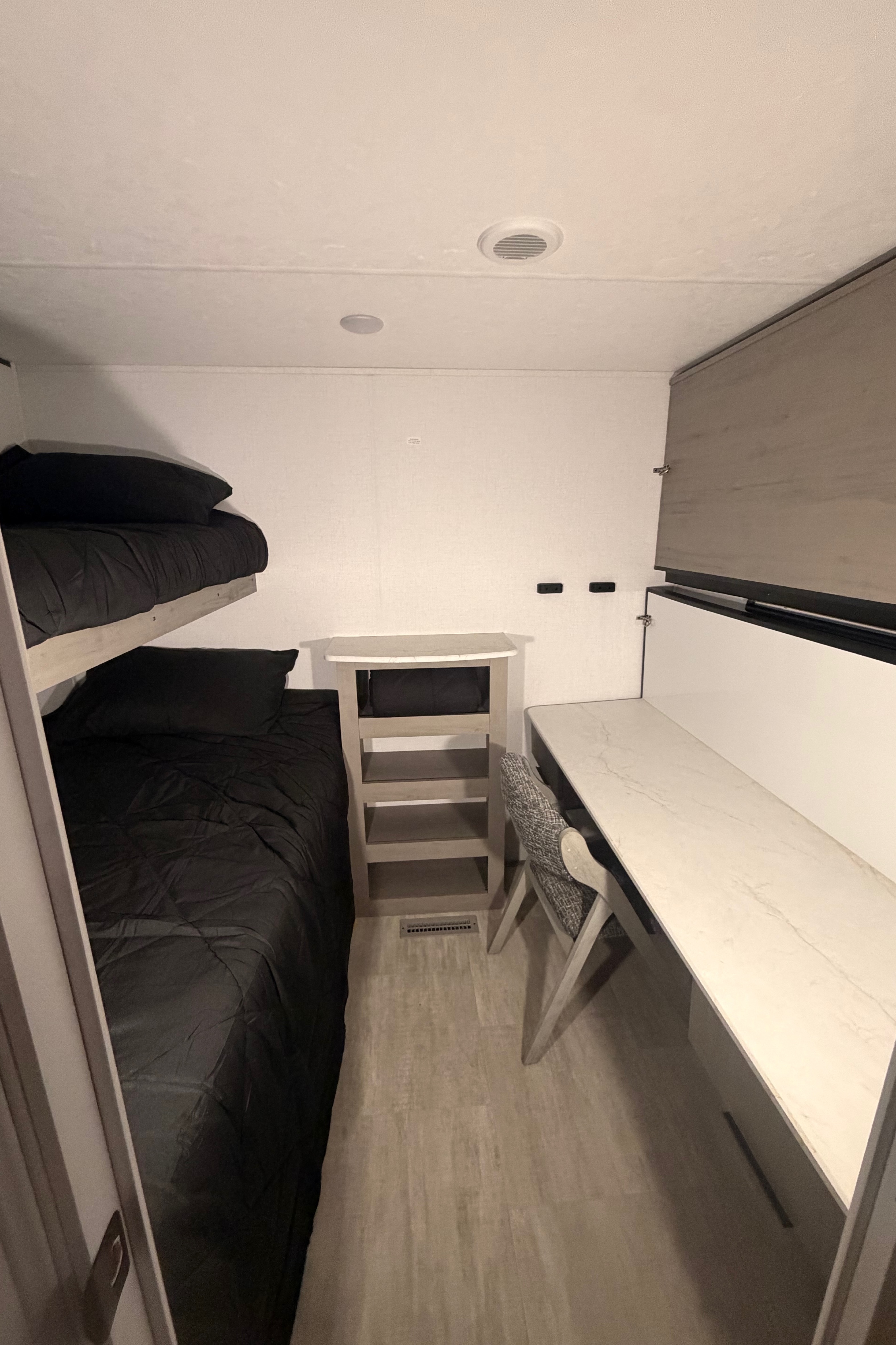 Olivia's Dutchmen Colorado 280BCH Travel Trailer