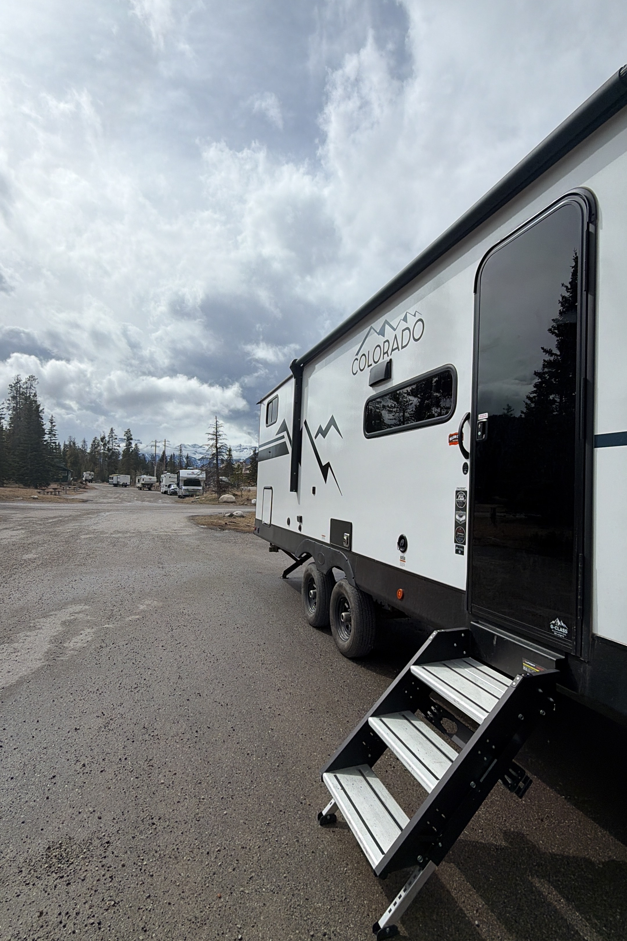 Olivia's Dutchmen Colorado 280BCH Travel Trailer