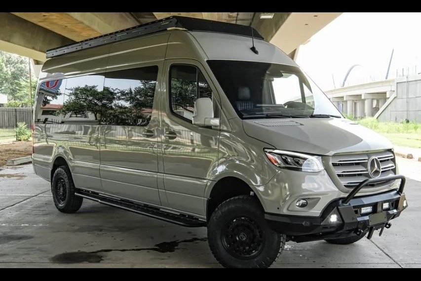 EXECUTIVE OFF ROAD SPRINTER