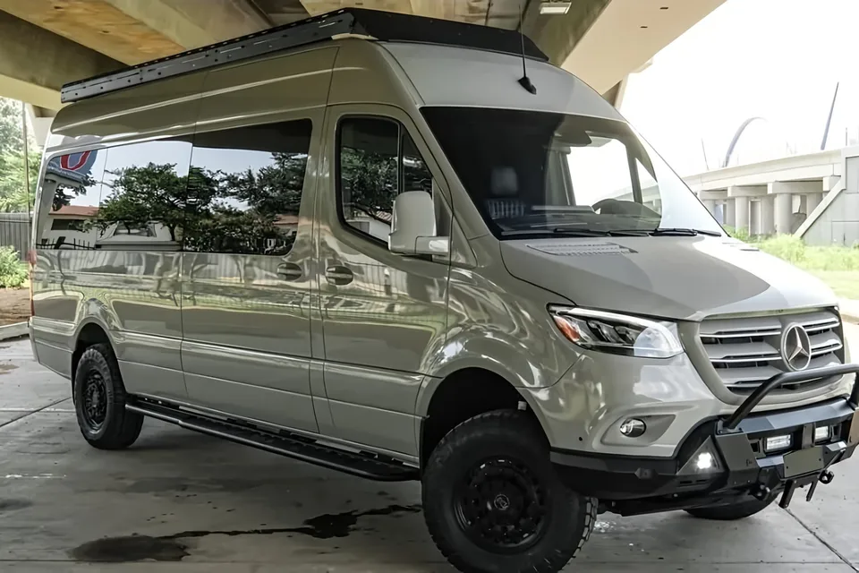 EXECUTIVE OFF ROAD SPRINTER