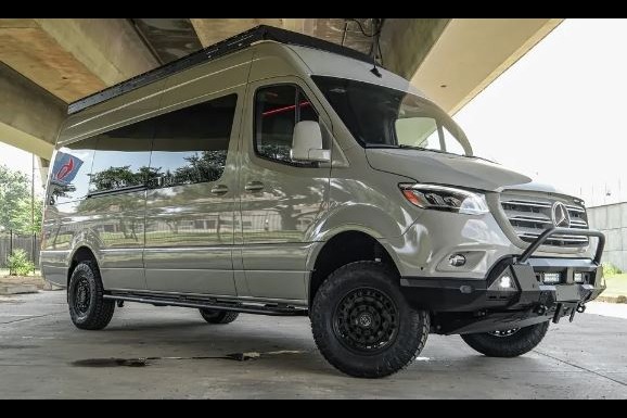 EXECUTIVE OFF ROAD SPRINTER
