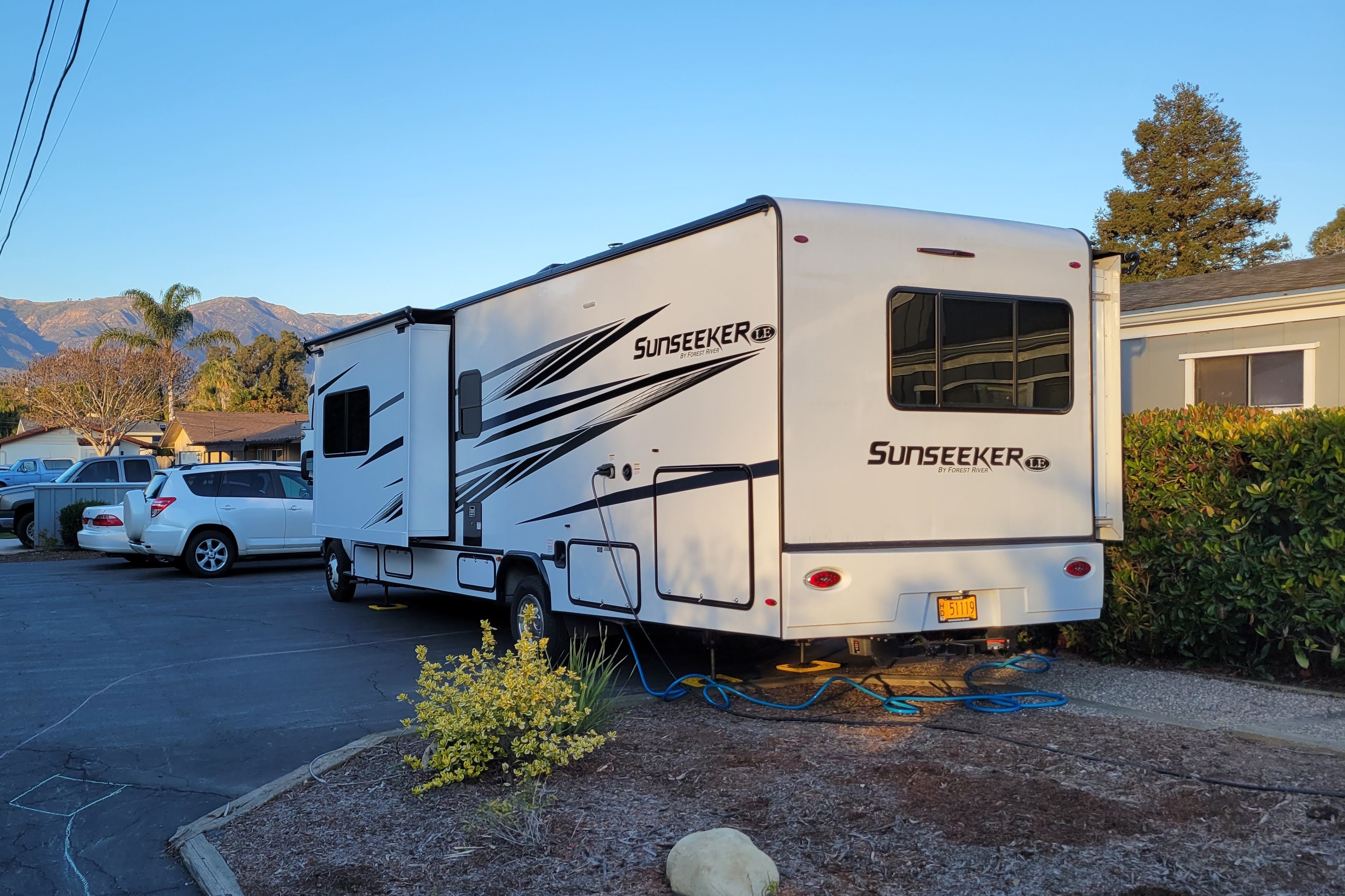 32ft 2022 Forest River Sunseeker 3250DSLE Class C