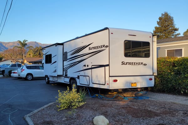 32ft 2022 Forest River Sunseeker 3250DSLE Class C