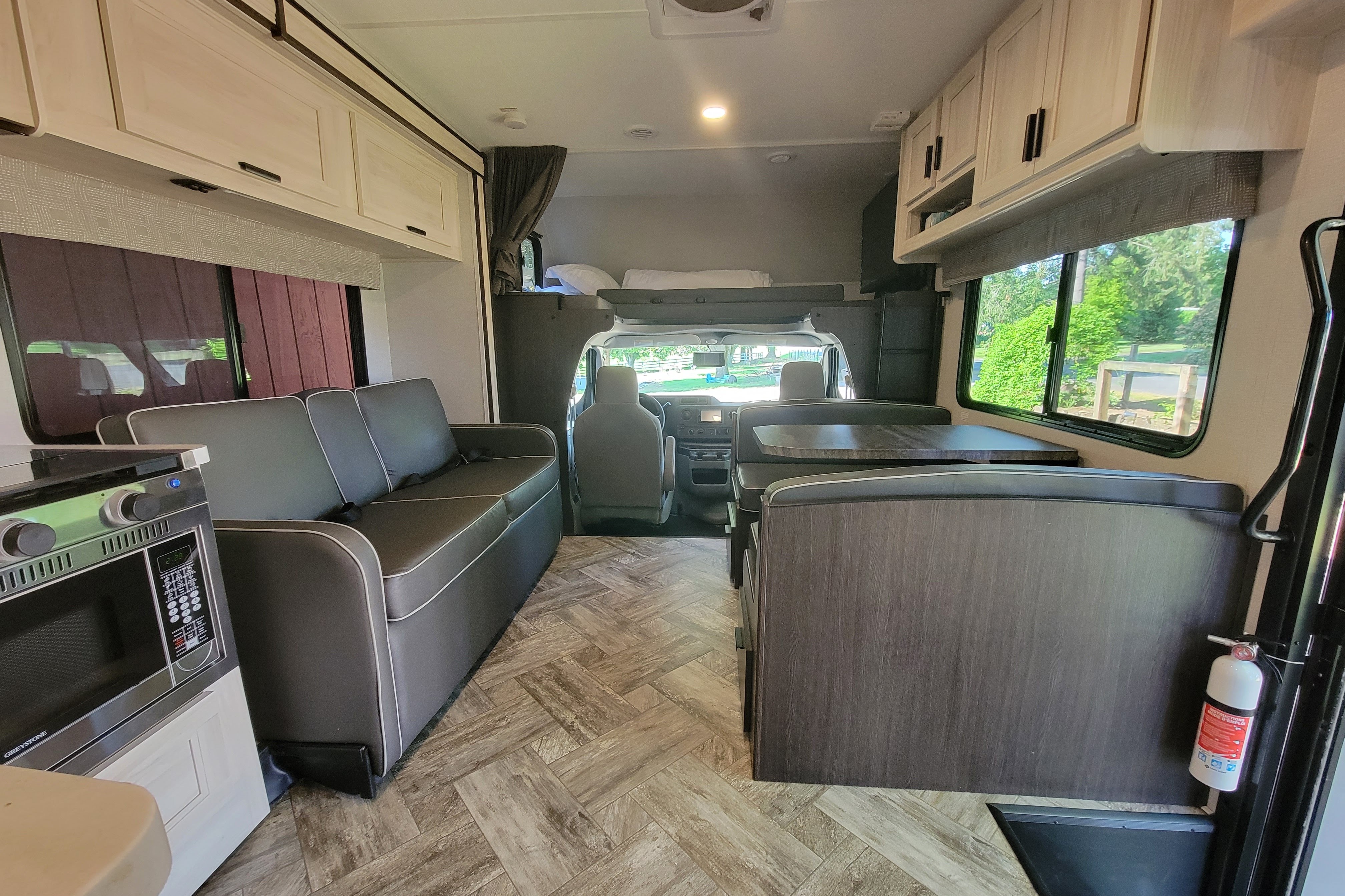 32ft 2022 Forest River Sunseeker 3250DSLE Class C