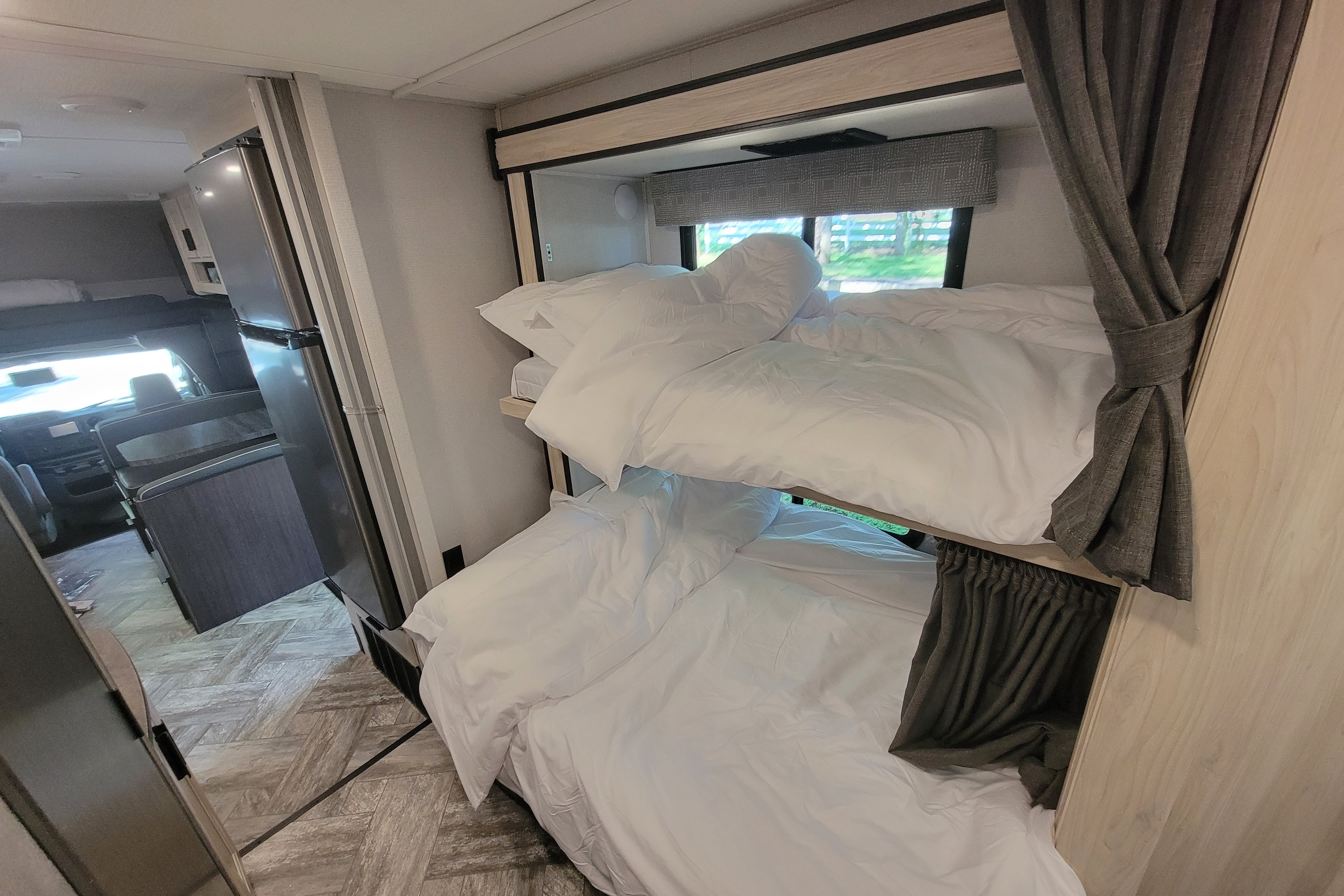 32ft 2022 Forest River Sunseeker 3250DSLE Class C