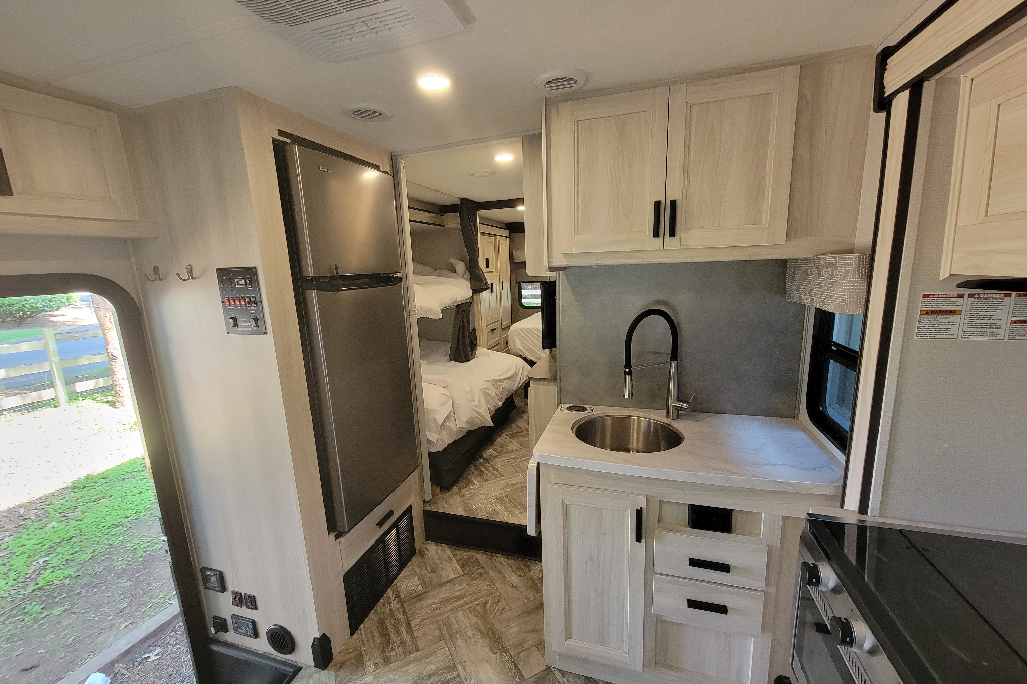 32ft 2022 Forest River Sunseeker 3250DSLE Class C