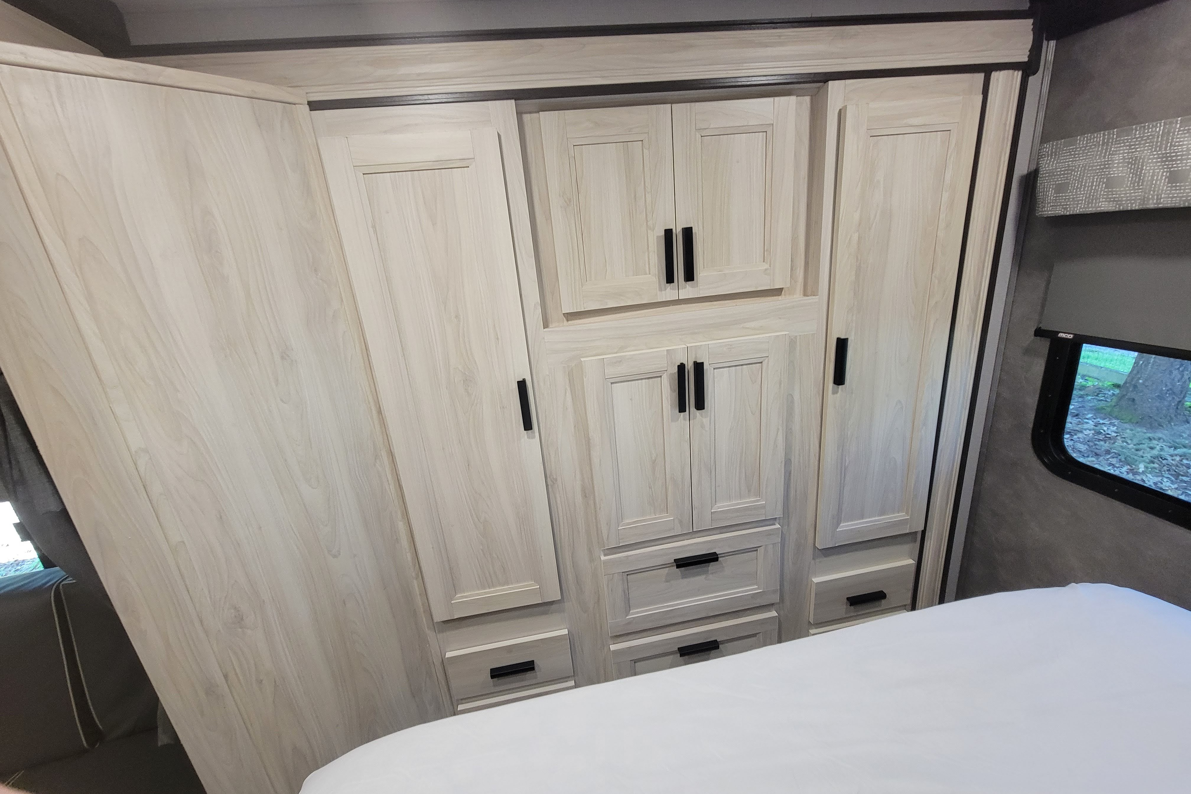 32ft 2022 Forest River Sunseeker 3250DSLE Class C