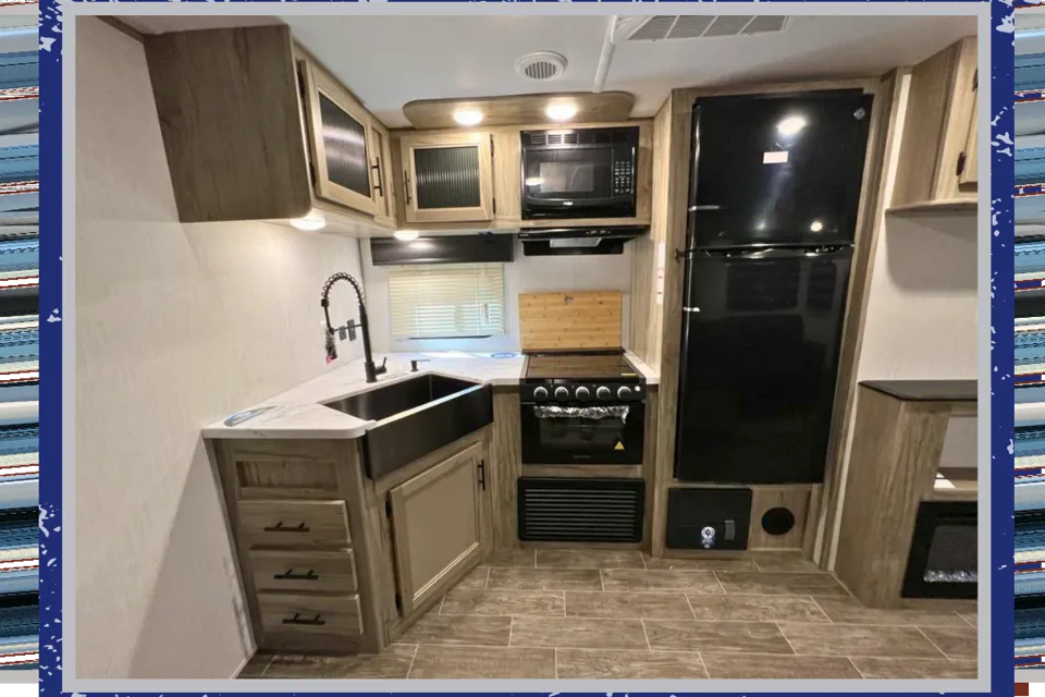 The Cozy Alpha Adventurer - Delivered & Set up for you!