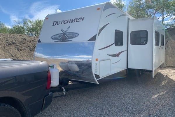 Family Friendly Dutchmen Travel Trailer